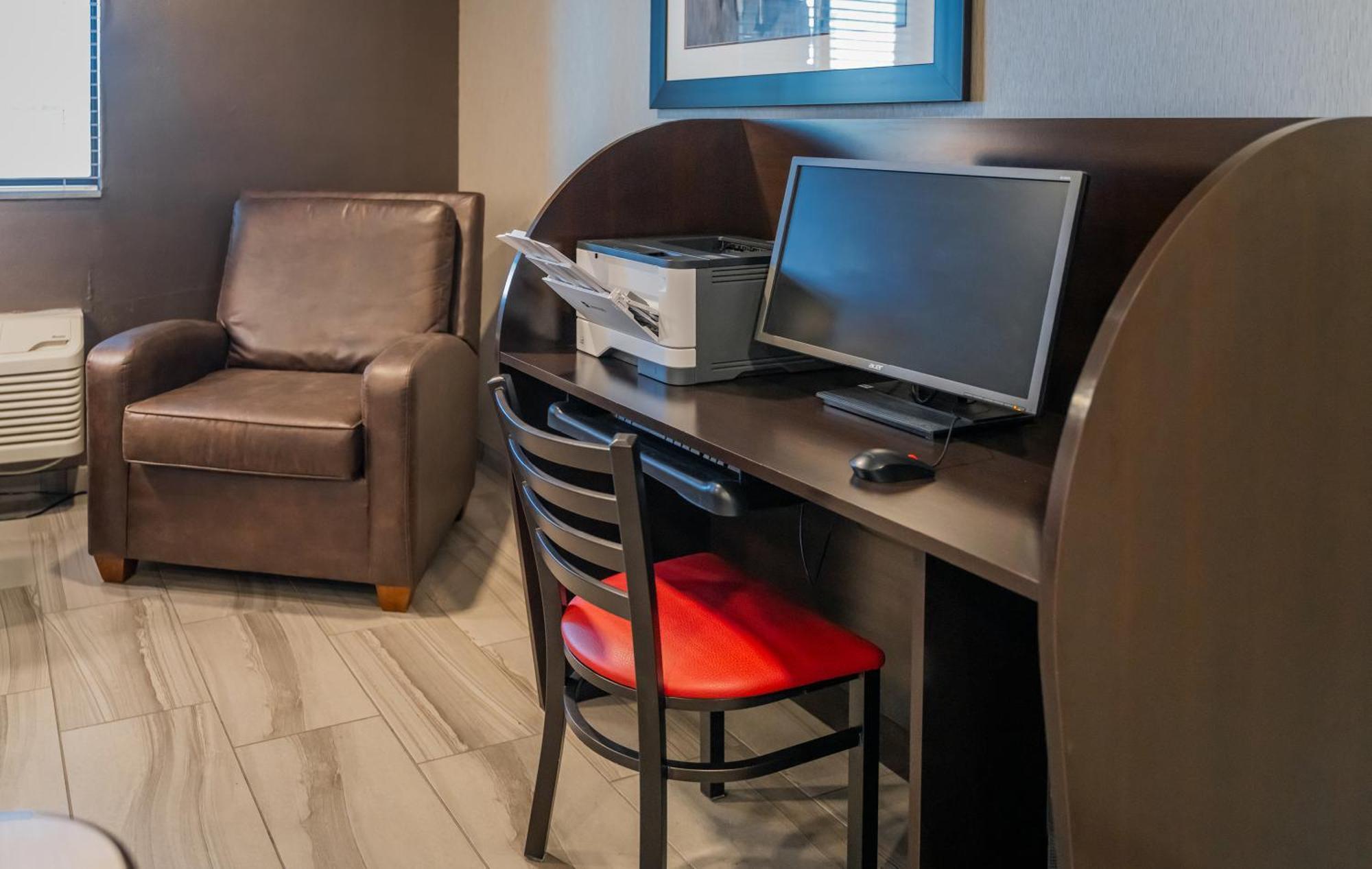 My Place Hotel-Mitchell Sd Екстериор снимка