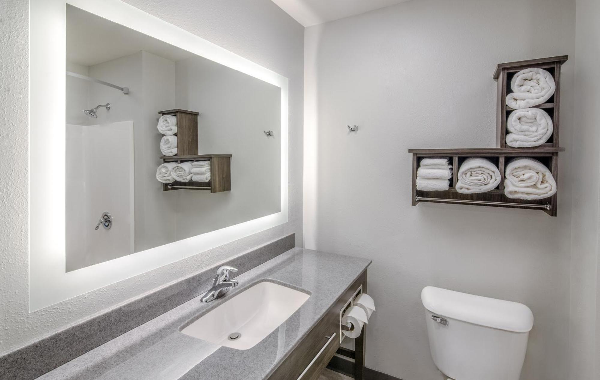 My Place Hotel-Mitchell Sd Екстериор снимка